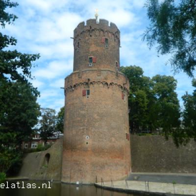<a title='Bekijk details Het Valkhof' href='https://kasteelatlas.nl/kasteel/het-valkhof'>Het Valkhof</a>