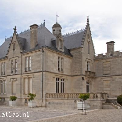 <a title='Bekijk details Château Pape Clément' href='https://kasteelatlas.nl/kasteel/chateau-pape-clement'>Château Pape Clément</a>