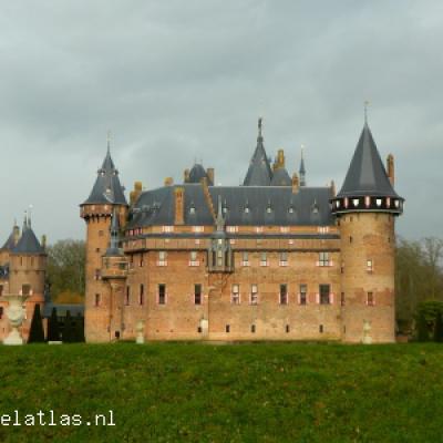 <a title='Bekijk details De Haar' href='https://kasteelatlas.nl/kasteel/de-haar'>De Haar</a>